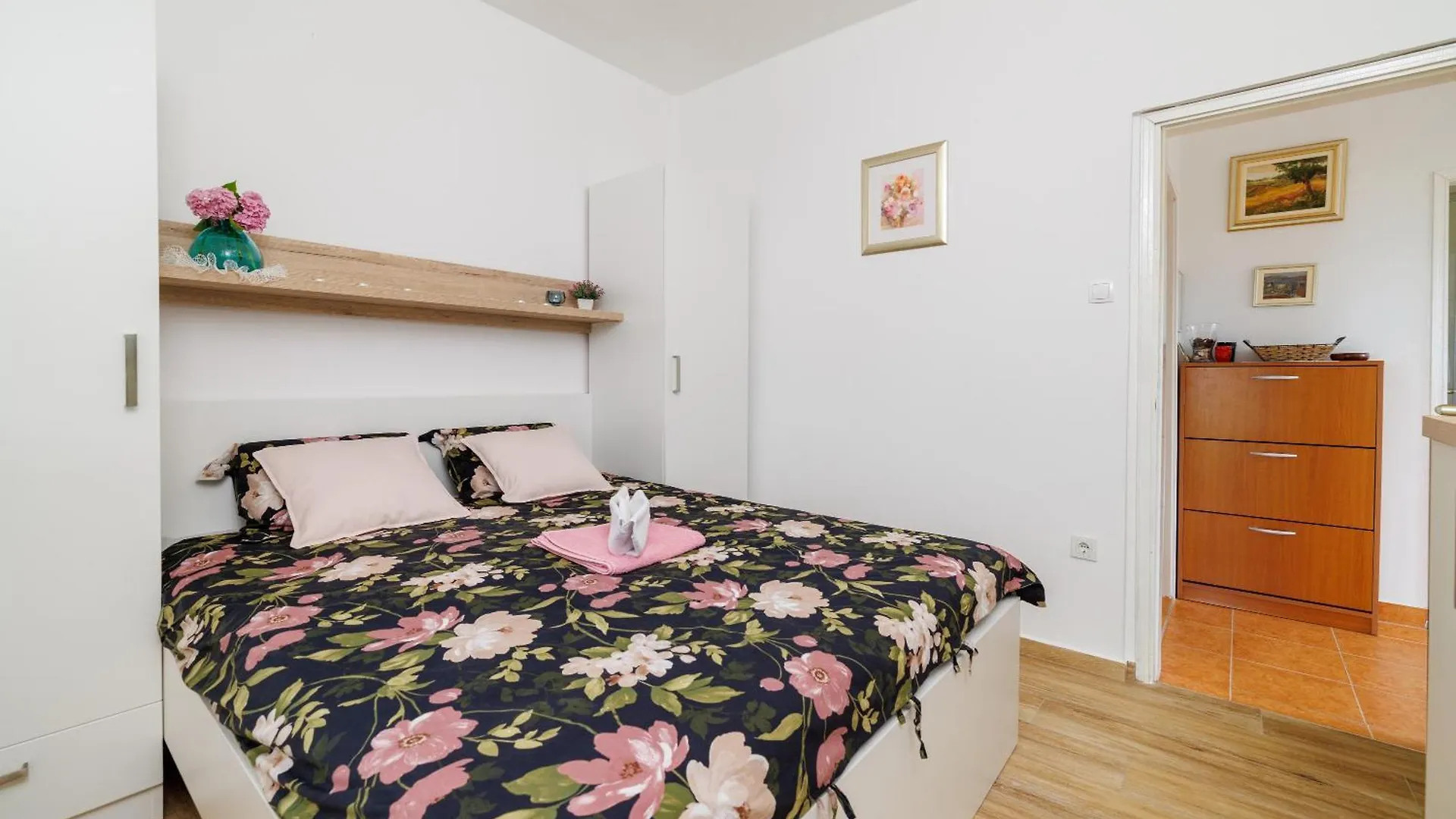 Elwira - Vacation House Klenovica Croatia