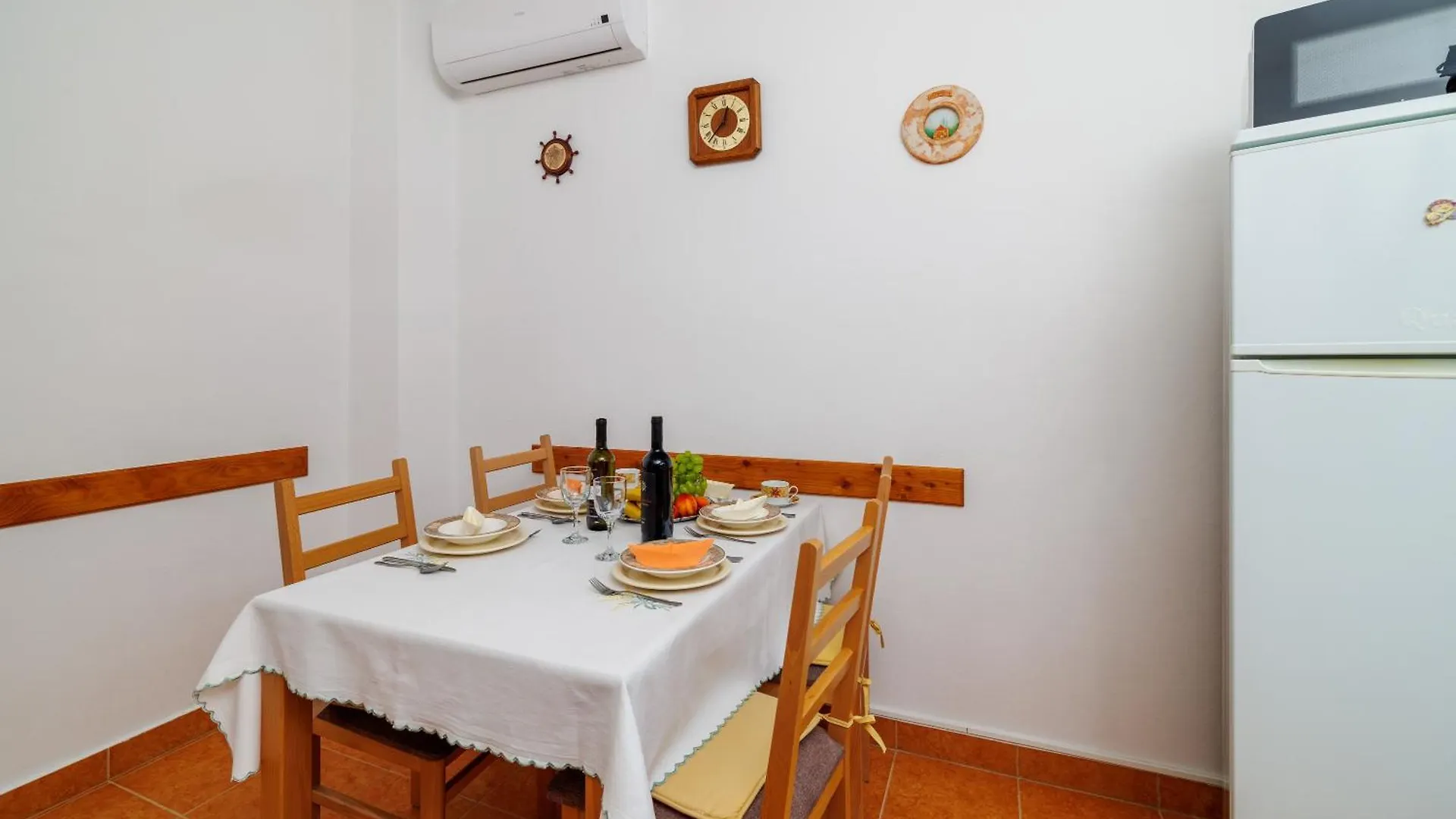 Apartment Elwira - Vacation House Klenovica
