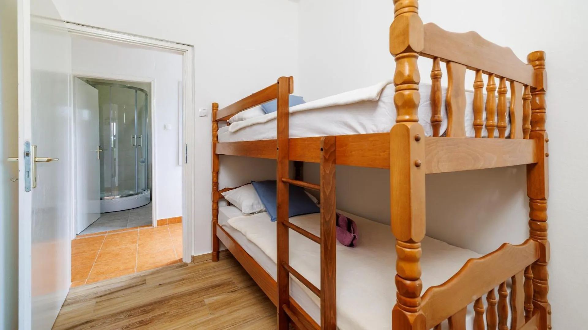 Elwira - Vacation House Klenovica